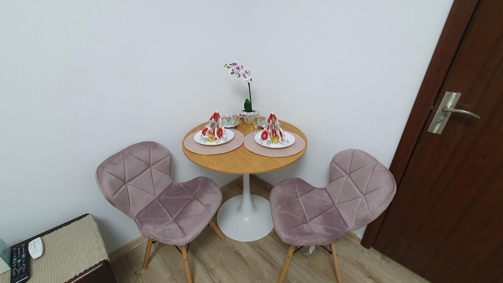 Janine Studio Braşov Buitenkant foto