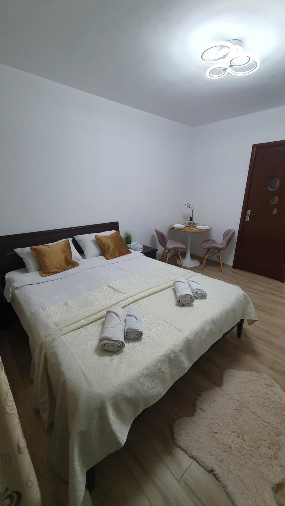 Janine Studio Braşov Buitenkant foto